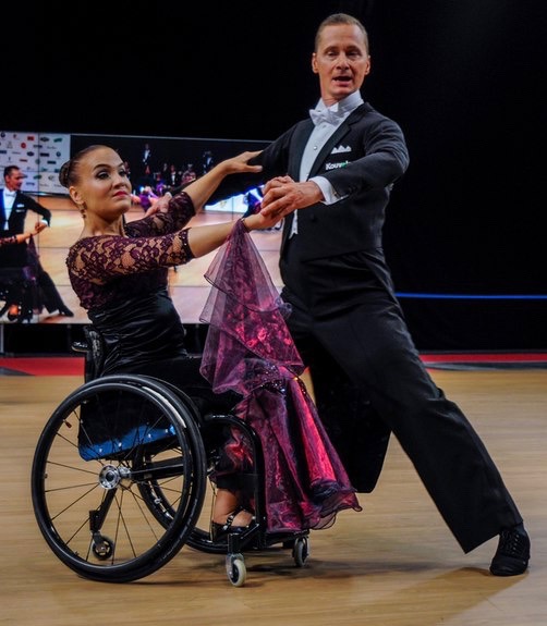 Pyörätuolitanssipari